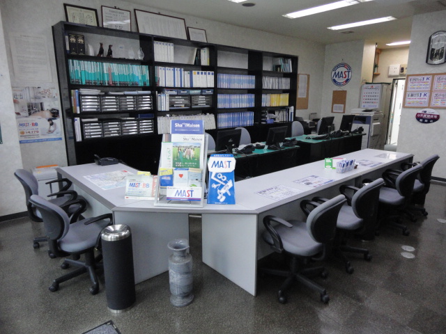 竹ノ塚店内観